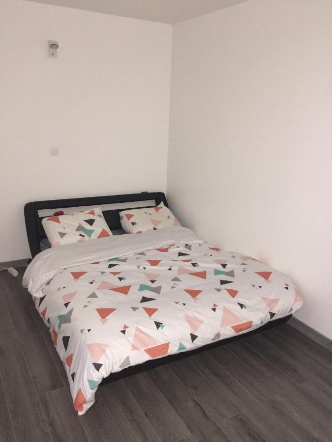 Grand Appartement A Louer Vue Sur Seine 默伦 外观 照片