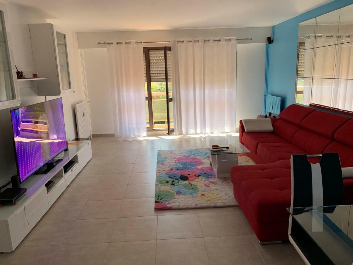 Grand Appartement A Louer Vue Sur Seine 默伦 外观 照片