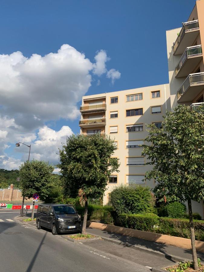 Grand Appartement A Louer Vue Sur Seine 默伦 外观 照片